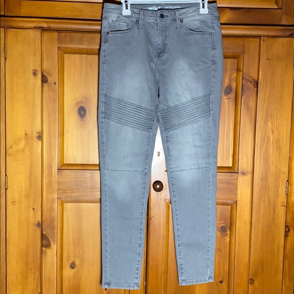 Mossimo Denim Light Gray Mid-Rise Skinny Jeans